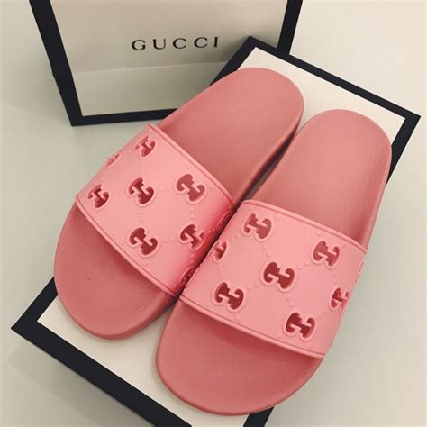 pink gucci crossover slides